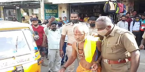 யார் பிச்சை எடுப்பது என்பதில் இருவரிடையே மோதல் - 2 ரூபாய்க்காக முதியவர் அடித்துக்கொலை