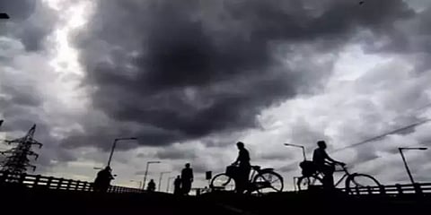 18 கி.மீ வேகத்தில் நகரும் புரெவி புயல்... தென்தமிழகத்தில் கனமழைக்கு வாய்ப்பு