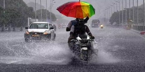 வானிலை முன்னறிவிப்பு: தென்தமிழகத்தின் 6 மாவட்டங்களுக்கு நாளை வரை மிக கனமழை!