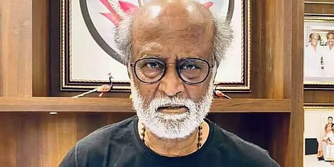 "தீவிர ரசிகைதான். ஆனா...", "இடையில் ஒரு புயல்!" - ரஜினி அரசியலும் நெட்டிசன்கள் பார்வையும்