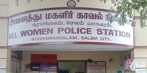 இந்தியாவின் சிறந்த 10... - சேலம் சூரமங்கலம் அனைத்து மகளிர் காவல் நிலையம் 2-ம் இடம்!