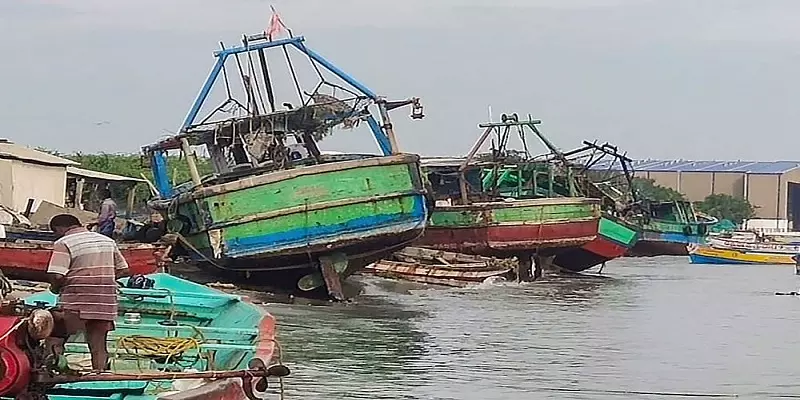 கொட்டித்தீர்க்கும் கனமழை - தத்தளிக்கும் ராமேஸ்வரம்!