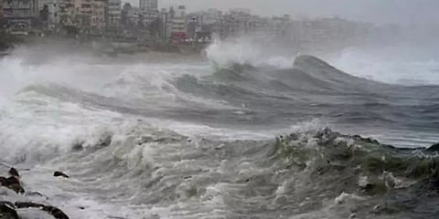 வலு குறைந்த புரெவி புயல் 3 மணி நேரமாக ஒரே இடத்தில் மையம்!