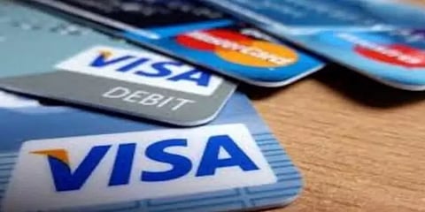 PT Web Explainer: ஹெச்டிஎஃப்சி புதிய கிரெடிட் கார்டு வழங்க ரிசர்வ் வங்கி தடை... ஏன்?