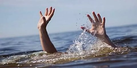 சென்னை: கடல் சறுக்கு விளையாட்டால் விபரீதம்; மகளை காப்பாற்ற சென்ற தந்தை உயிரிழப்பு