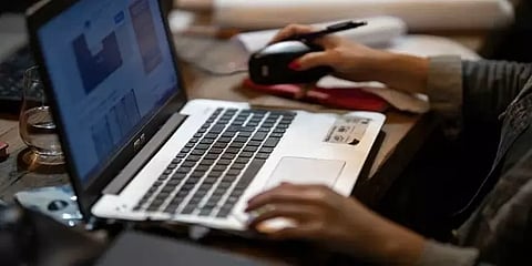 அனைத்துப் பல்கலை.களிலும் ஆன்லைனிலேயே நடப்பு செமஸ்டர் தேர்வுகள்!