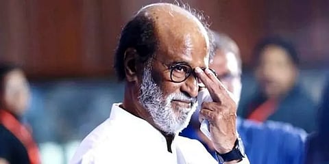 திட்டமிட்டதற்கு முன்பே தமிழகம் திரும்பிய ரஜினி... நிர்வாகிகளுடன் அவசர ஆலோசனை!