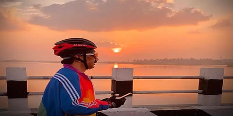 கிழக்கு கடற்கரை சாலையில் மு.க.ஸ்டாலின் சைக்கிளிங்... வெளியான புகைப்படங்கள்!