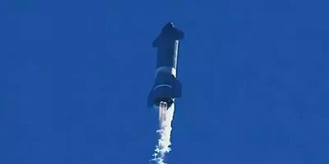 மனிதர்களை நிலவுக்கு அனுப்பும் திட்டத்தில் பின்னடைவு?- வெடித்துச்சிதறிய ஸ்டார்ஷிப் ராக்கெட்