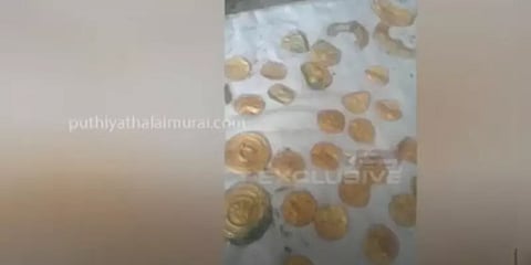 காஞ்சிபுரம்: கோயில் புனரமைப்பின்போது தங்க புதையல் கண்டெடுப்பு