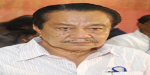 கேரளாவின் புகழ்பெற்ற எழுத்தாளர் யு.ஏ.காதர் காலமானார்