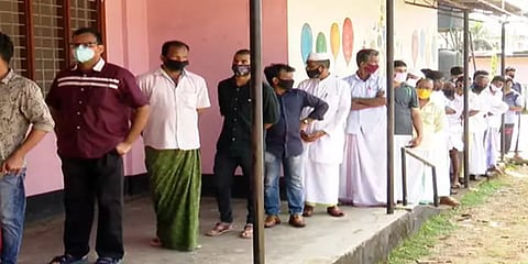 இறுதிக்கட்ட கேரள உள்ளாட்சித் தேர்தல்: மக்கள் ஆர்வமுடன் வாக்களிப்பு