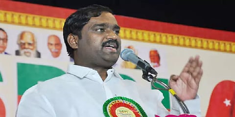 மாணவர்கள் புகைப்படத்தை வைத்து அவமானப்படுத்தும் வங்கிகள் மல்லையாவுக்கு செய்ததா? வேல்முருகன்