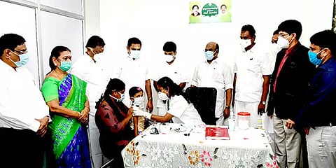 டெல்லிதான் இன்ஸ்பிரேஷன்... - எப்படி இருக்கிறது அம்மா மினி கிளினிக்? - ஒரு விரைவுப் பார்வை