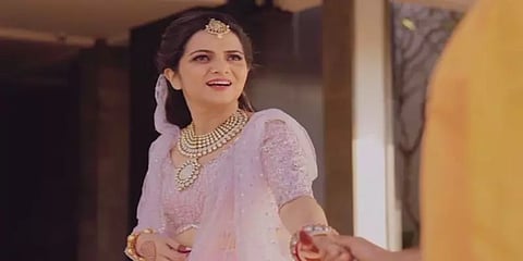 மலையாளத்தின் ‘முக்கத்தே பெண்ணே‘ பாடலை மீளுருவாக்கம் செய்த திவ்ய தர்ஷினி!