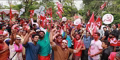 கேரள உள்ளாட்சி முடிவுகள்: இடதுசாரிகள் தொடர்ந்து முன்னிலை; 'டஃப்' கொடுக்கும் காங். கூட்டணி!