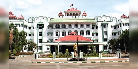 'பேக்கிங்' செய்யாத சமையல் எண்ணெய்களின் சில்லறை விற்பனைக்கு இடைக்கால தடை!