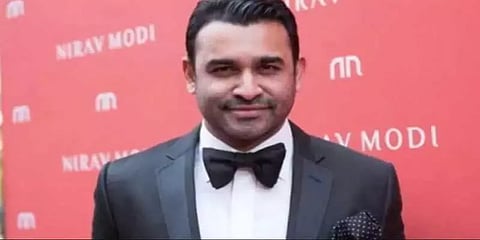 ரூ19 கோடி மதிப்பிலான வைரங்கள் மோசடி? - நிரவ் மோடியின் சகோதரர் மீது குற்றச்சாட்டு