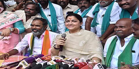 "வேளாண் சட்ட மசோதாவிற்கு நான் கியாரண்டி" - குஷ்பு பேச்சு