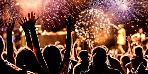 கடற்கரை, சாலைகளில் புத்தாண்டு கொண்டாட அனுமதியில்லை- தமிழக அரசு