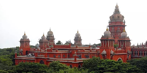 முதியோர், மாற்றுத் திறனாளிகளுக்கு தபால் வாக்கு - நீதிமன்றத்தில் திமுக வழக்கு!