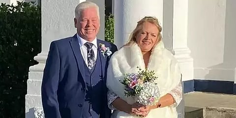 57 வயதில் திருமணம், 10,000 டாலர் பரிசு.. ஒரேநாளில் டபுளாக அடித்த அதிர்ஷ்டக் காற்று!