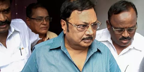 சென்னை கோபாலபுரம் இல்லத்தில் மு.க.அழகிரி - தாயாருடன் சந்திப்பு