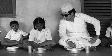 எம்.ஜி.ஆர் நினைவுதினம்; ‘தலைவி’ பட எம்.ஜி.ஆர் கெட்டப் - அரவிந்த் சாமி புகைப்படங்கள்!