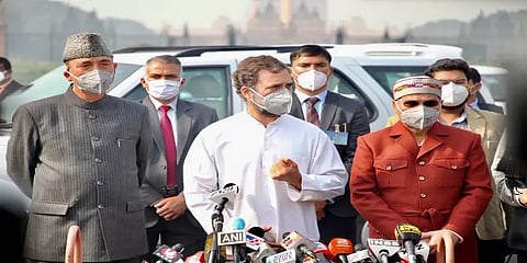 விவசாயிகள் என்ன தீவிரவாதிகளா? அவர்களை எந்த சக்தியும் தடுக்கமுடியாது - ராகுல்காந்தி ஆவேசம்