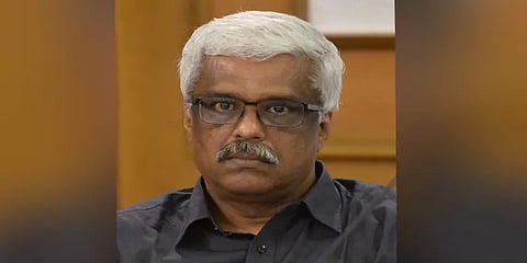 கேரள முன்னாள் தலைமைச் செயலாளர் சிவசங்கர் சொத்துகள் முடக்கம்!