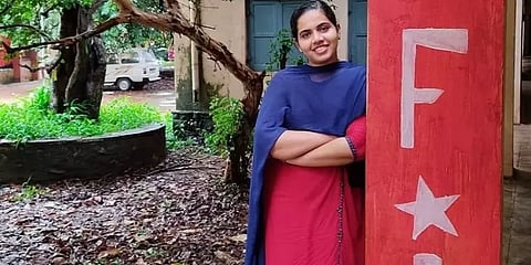 'பாலசங்கம்' டூ திருவனந்தபுரம் மேயர்... வறுமைப் பிடியிலும் சமூகப் பணியில் சாதித்த ஆர்யா!