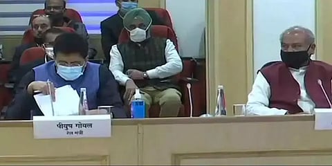 விவசாயிகளுடன் நாளை பேச்சுவார்த்தை இல்லை: டிச 30-ஆம் தேதிக்கு ஒத்திவைப்பு