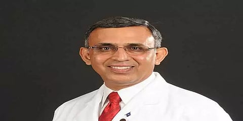 நோயாளிகள் செலுத்த வேண்டிய 4.75 கோடி ரூபாய் மருத்துவக் கட்டணத்தை ரத்து செய்த மருத்துவர்