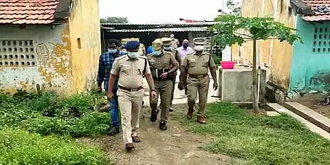 மதுரை: பட்டப்பகலில் தனியாக வசித்த மூதாட்டி ஓட ஓட வெட்டிக் கொலை