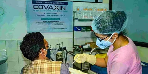 ‘கோவாக்சின் பெறும் மக்கள் மருத்துவர் கண்காணிப்பில் வைக்கப்படுவர்’ டாக்டர் தகவல்