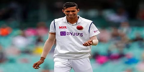 அறிமுக டெஸ்ட் போட்டியில் முதல் விக்கெட்டை வீழ்த்தினார் நவ்தீப் சைனி