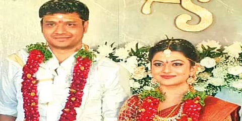 இணை இயக்குநரை காதல் திருமணம் செய்துகொண்ட ‘கயல்’ ஆனந்தி!