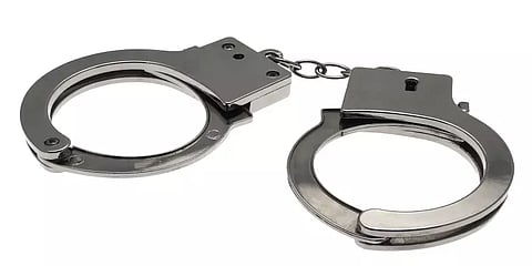 சென்னை: பணம் வைத்து சூதாட்டத்தில் ஈடுபட்ட 4 பெண்கள் உட்பட 11 பேர் கைது