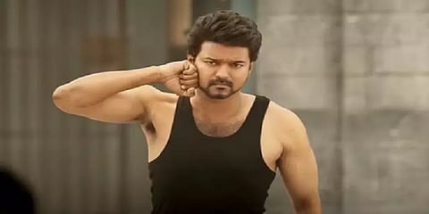 இணையத்தில் வெளியானது 'மாஸ்டர்' - படக்குழு அதிர்ச்சி!