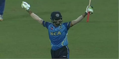 37 பந்துகளில் சதமடித்து அசத்தல்: கேரள வீரர் அசாருதீனை பாராட்டும் கிரிக்கெட் உலகம்!