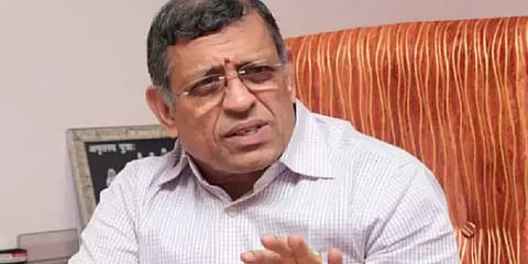 "திமுக குடும்ப ஊழல், அதிமுக கூட்டு ஊழல்" - ஜே.பி.நட்டா முன்னிலையில் குருமூர்த்தி பேச்சு