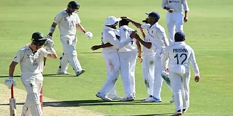 கடைசி டெஸ்டில் ஆஸி. 369 ரன்கள் குவிப்பு; நடராஜன், சுந்தர், ஷர்துல் தலா 3 விக்கெட்டுகள்!