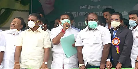 'ஜல்லிக்கட்டு நாயகன்' ஓபிஎஸ்! - அலங்காநல்லூரில் முதல்வர் இபிஎஸ் புகழாரம்