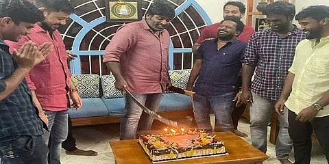 ”பட்டாகத்தியால் கேக் வெட்டியது தவறான முன்னுதாரணம்” - வருத்தம் தெரிவித்த விஜய் சேதுபதி