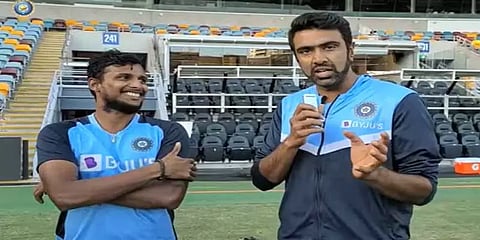 “நெட்டு டூ நட்டு"- முதல் டெஸ்ட் போட்டி குறித்து அஷ்வினிடம் பகிர்ந்த நடராஜன்!