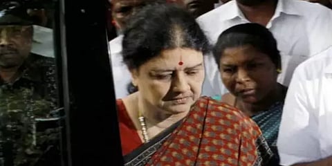 சசிகலாவுக்கு ஆக்ஸிஜன் அளிக்கப்பட்டு சிகிச்சை - பெங்களூரு மருத்துவமனை நிர்வாகம் தகவல்