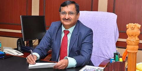 அண்ணா பல்கலை., துணைவேந்தர் சூரப்பாவை நேரில் அழைத்து விசாரிக்க முடிவு!