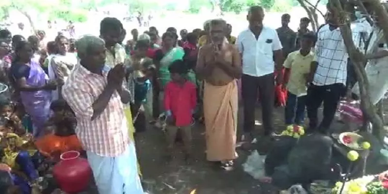 நாகரிகத்தை மறக்காத தர்மபுரி மக்கள்- புதிர்நிலைக்கு பூஜையிட்டு வழிபாடு