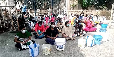 தொடரும் போராட்டம்: சிதம்பரம் மருத்துவக் கல்லூரி விடுதியில் மின்சாரம், குடிநீர் ’கட்’