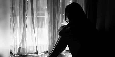 மாணவிக்கு பாலியல் தொல்லை கொடுத்த ’எய்ட்ஸ் நோயாளி’ இளைஞர் - விசாரணையில் அதிர்ச்சி தகவல்